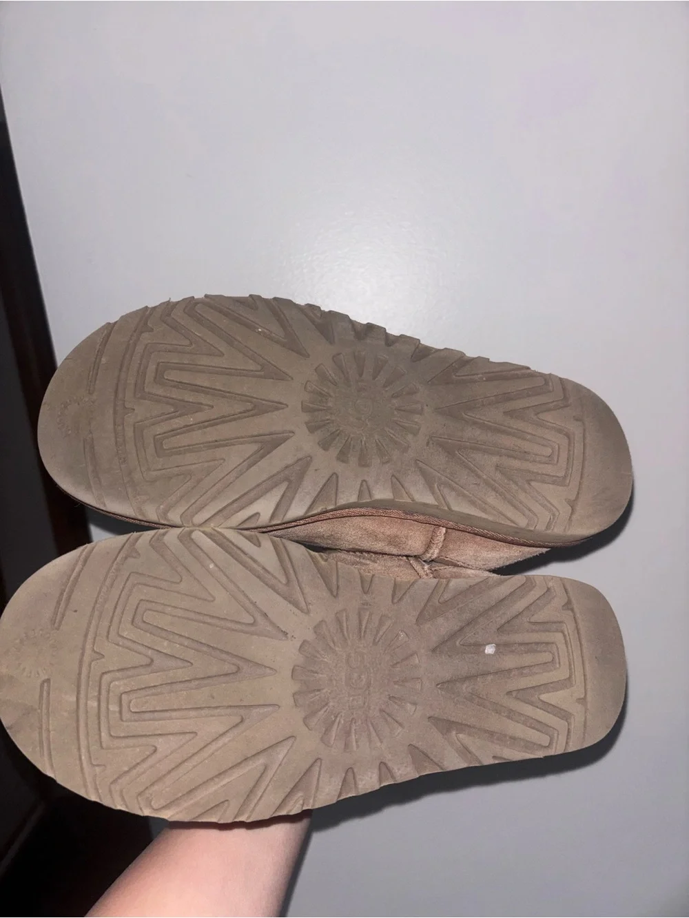 Uggs size 7.5 lightly used